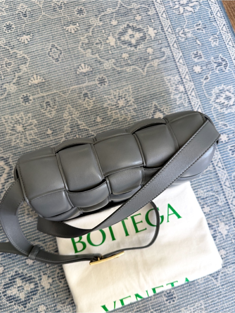 Bottega Veneta puff padded cassette nappa leather crossbody bag gray - Picture 6 of 15